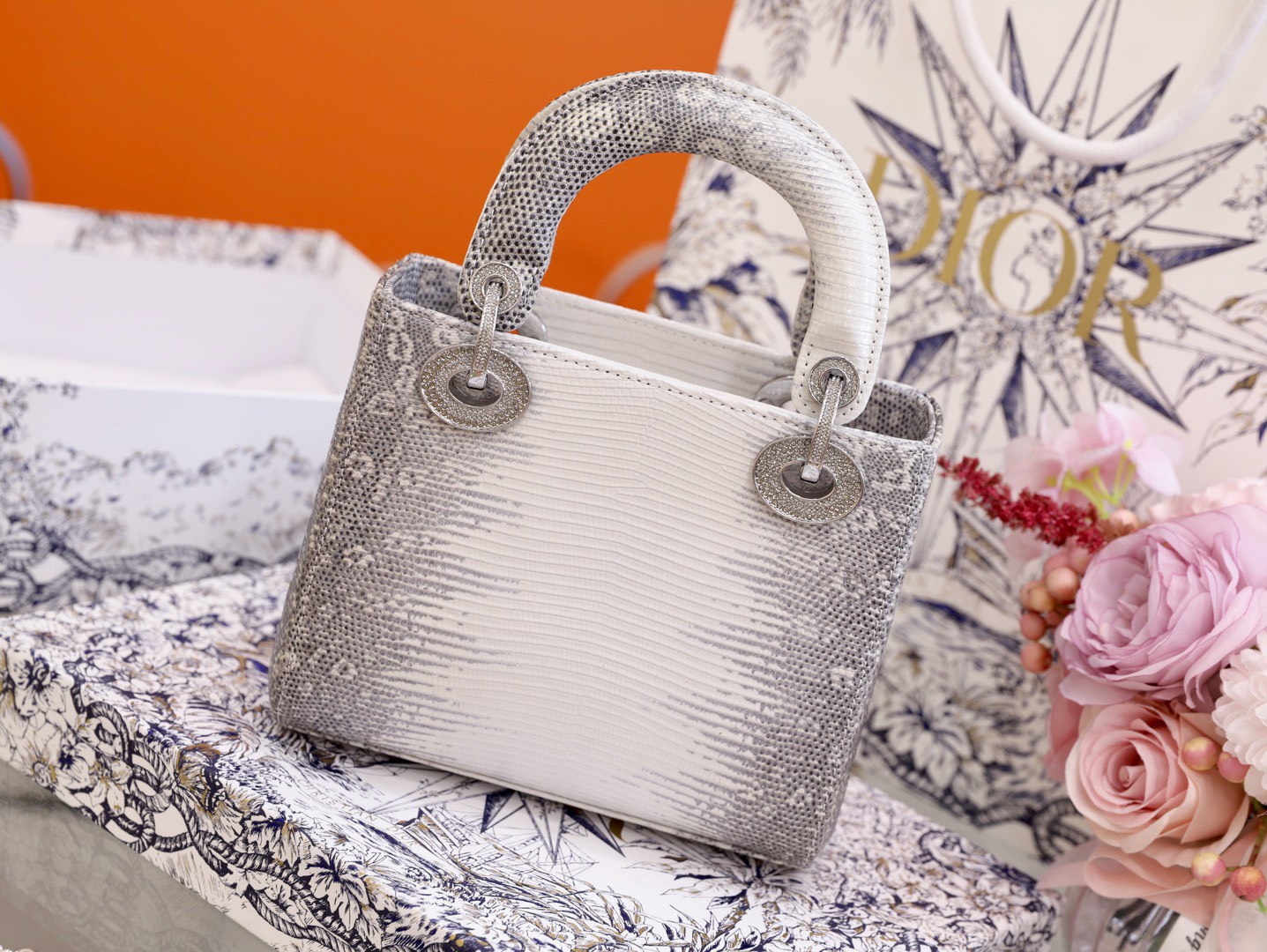 Dior Lady Lizard Womens Best Replica Bags 17cm (6) Dior Lady Lizard Womens Best Replica Bags 17cm (2)