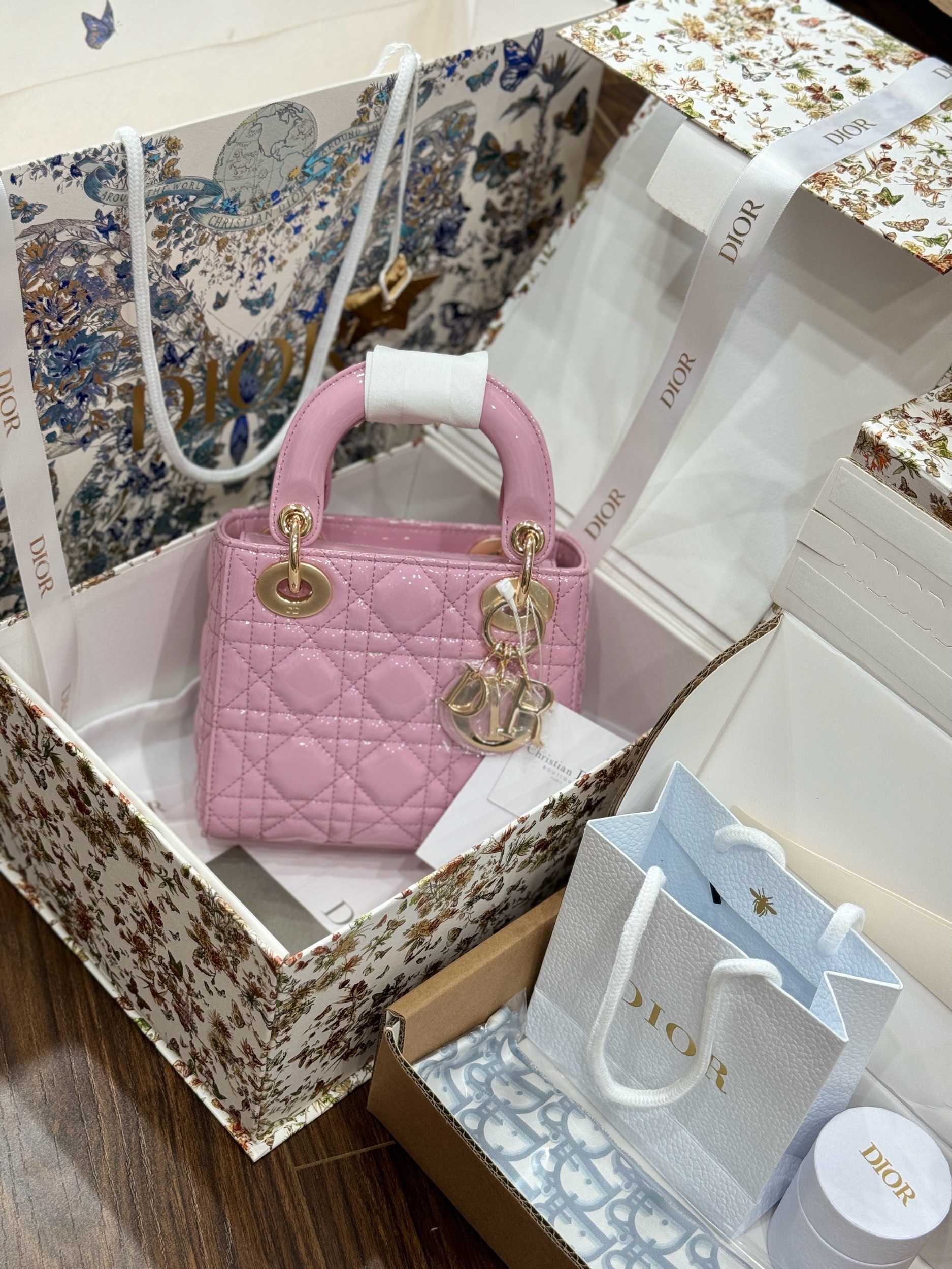 Dior Lady Womens Pink Best Replica Bags Lock Gold 17cm (4) Dior Lady Womens Pink Best Replica Bags Lock Gold 17cm (2)