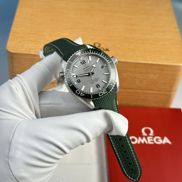 Omega Planet Ocean 600M Gray Dial Bezel Green Ceramic Best Replica VSF (1)