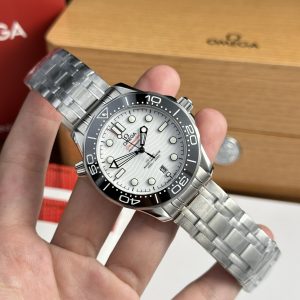 Omega Seamaster Diver 300m Co-Axial White Dial Best Replica Watch VS Factory 41mm (4)