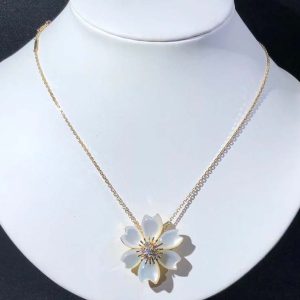 Van Cleef & Arpels Rose De Noël Necklace Custom Natural Diamond 18K Gold (2)