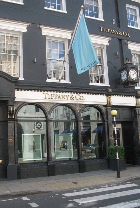 Discover the Lesser-Known Facts About the World's Most Coveted Jewelry Brand - Tiffany & Co (1)