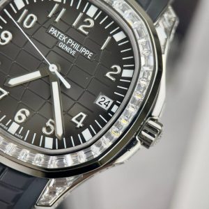 Patek Philippe Aquanaut 5167G Diamonds Replica Watch GR Factory 42mm (1)