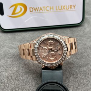 Rolex Cosmograph Daytona 126595TBR Real Gold & Diamonds Baguette 40mm (8)