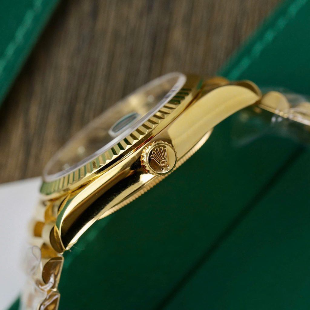 Rolex Day-Date Green Ombre Gold Wrapped Best Replica Watch 36mm (1)