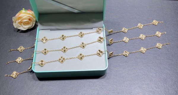 Van Cleef & Arpels Vintage Alhambra Necklace 10 Motifs Custom 18K Gold Womens (7)