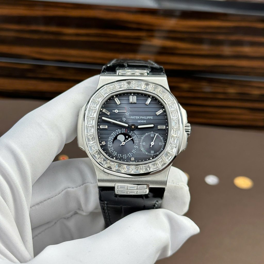 Patek Philippe Nautilus 5724G Watch Custom Moissnite Diamonds Remake Like Original 40mm (2)