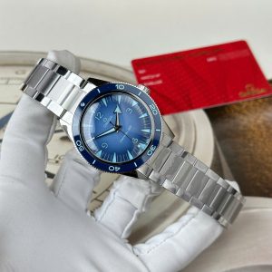 Omega Seamaster 300 Co-Axial Master Chronometer Summer Blue Replica Watch VS Factory 41mm (2)