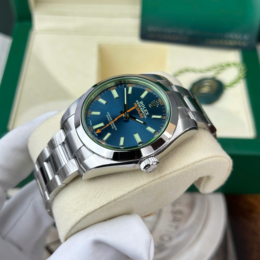 Rolex Milgauss 116400GV Replica 11 Watch Oyster Strap VS Factory 40mm (2)