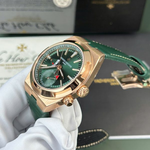 Vacheron Constantin Replica 11 Watch Overseas Dual Time 7900V Green Dial PZ Factory 41mm (2)