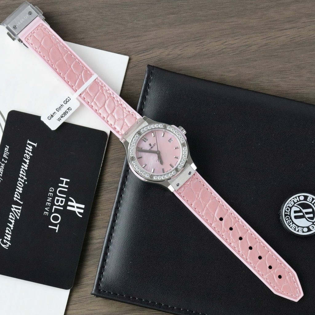 Hublot Classic Fusion Replica 11 Watch Dial Mother Of Pearl Pink + Moissanite Diamonds Hong Kong 33mm (2)