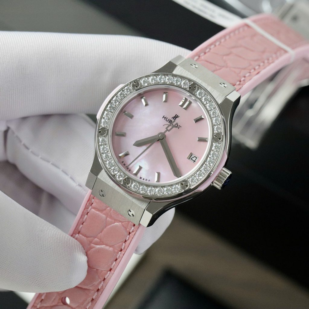 Hublot Classic Fusion Replica 11 Watch Dial Mother Of Pearl Pink + Moissanite Diamonds Hong Kong 33mm (2)