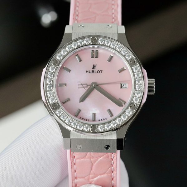 Hublot Classic Fusion Replica 11 Watch Dial Mother Of Pearl Pink + Moissanite Diamonds Hong Kong 33mm (2)