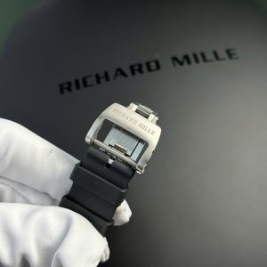 Richard Mille RM055 Bubba Watson Carbon Best Replica Watch Rubber Strap APS Factory 42.7x49 (2)